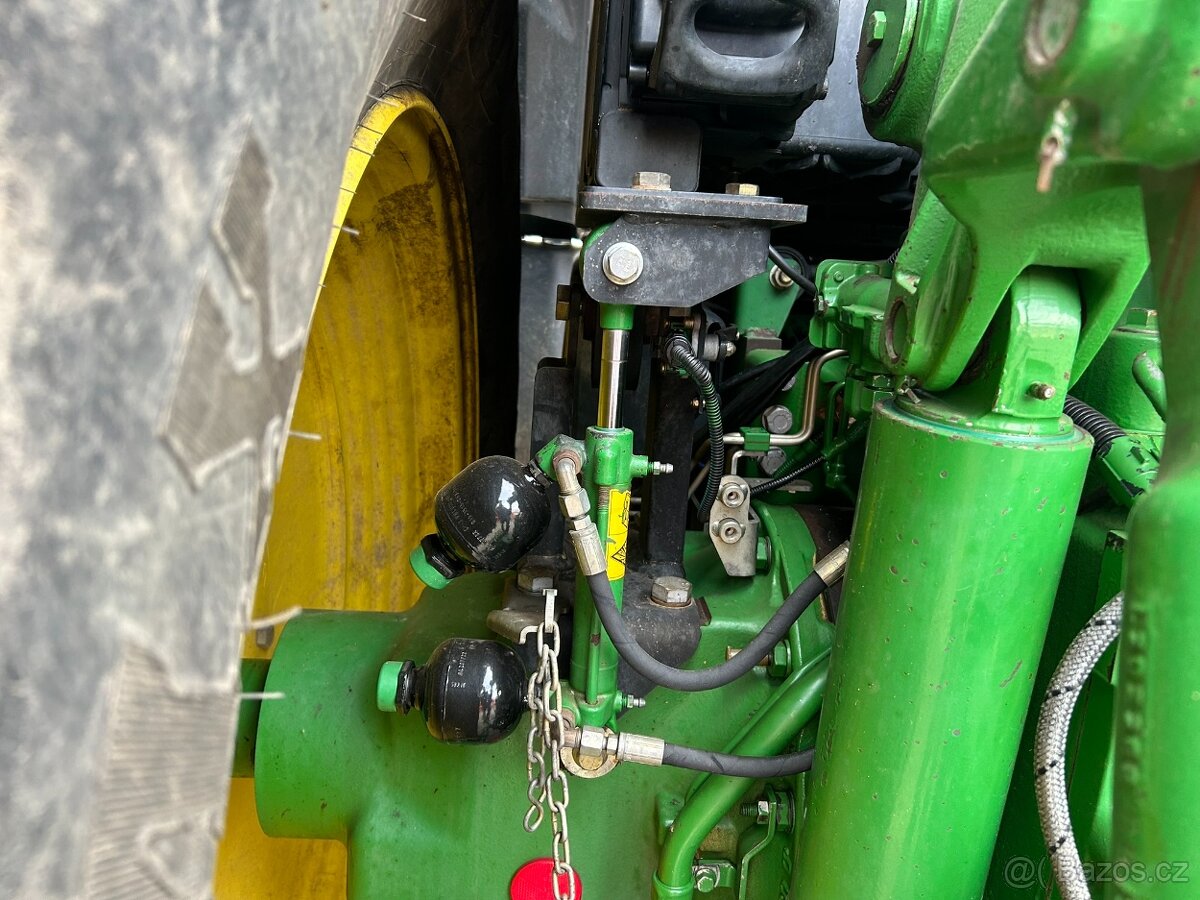 John Deere 6210R - 13