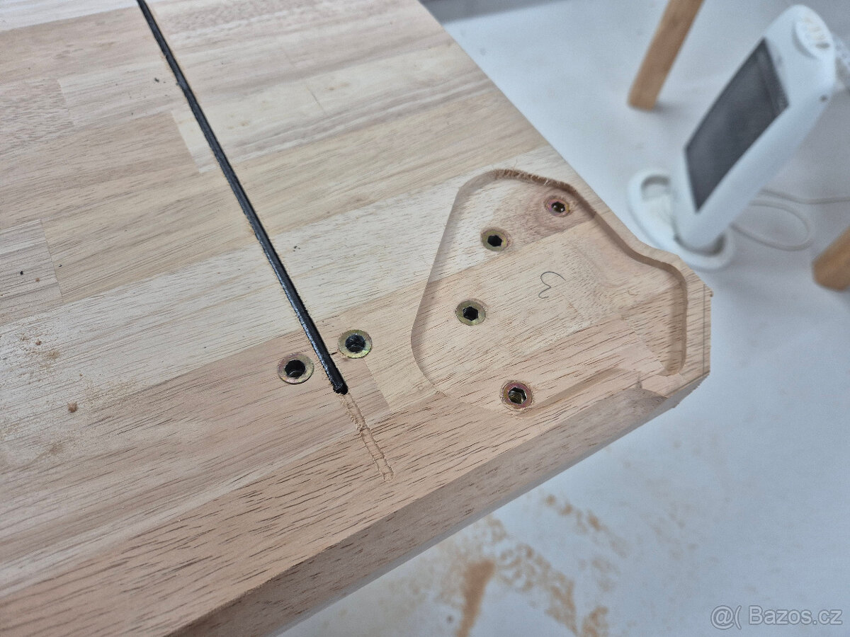 Designový jídelní stůl z masivu 150 x 90 - 13