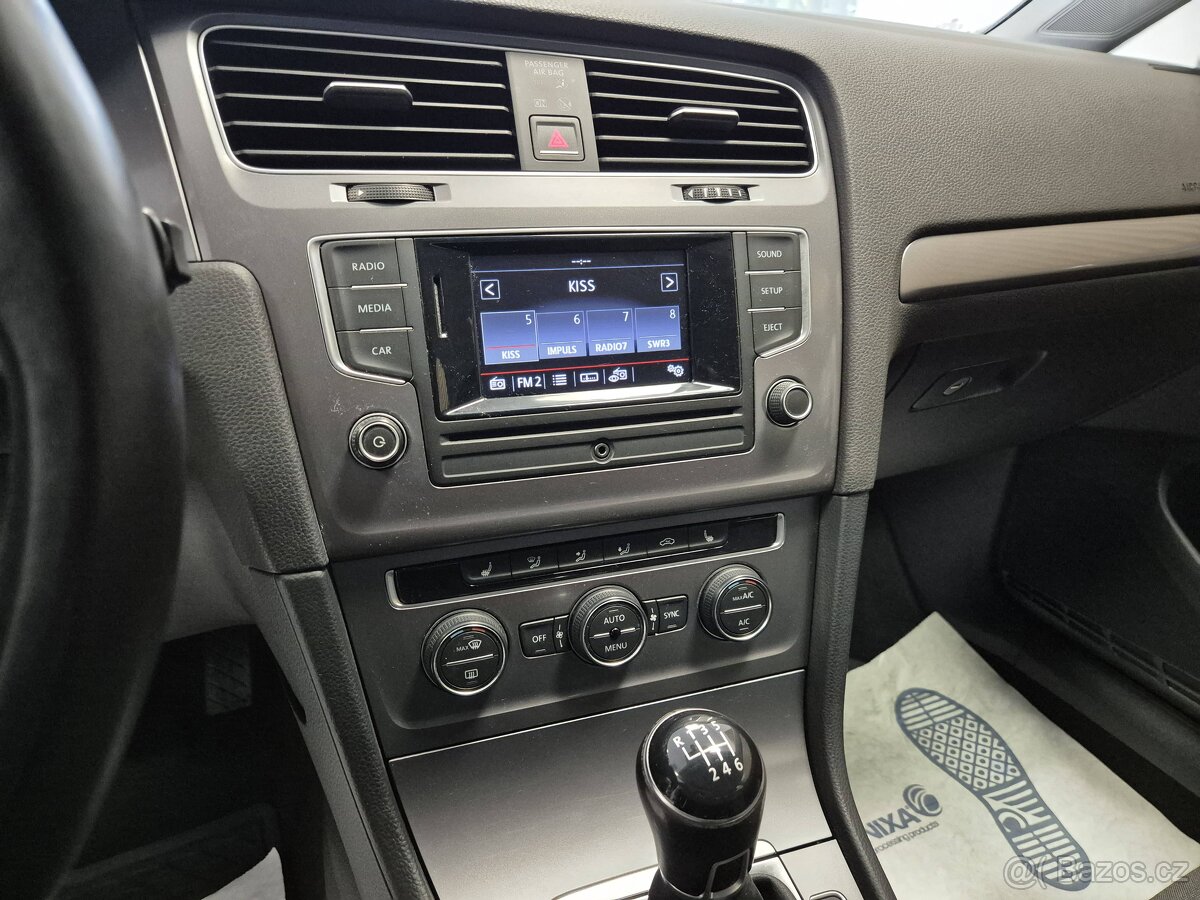 Volkswagen Golf 1,2 TSI EDITION - 13