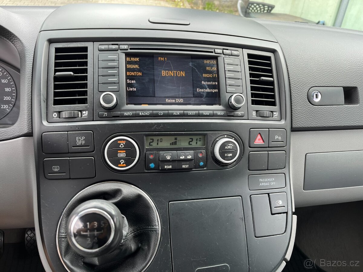 Volkswagen Multivan 1.9TDi 75kW 7.míst 2007 - 13