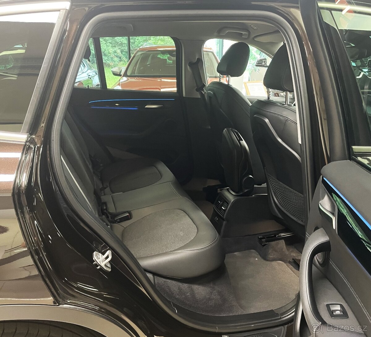 BMW X1, xDrive25e, ČR, 1.MAJ, PLUG-IN - 13
