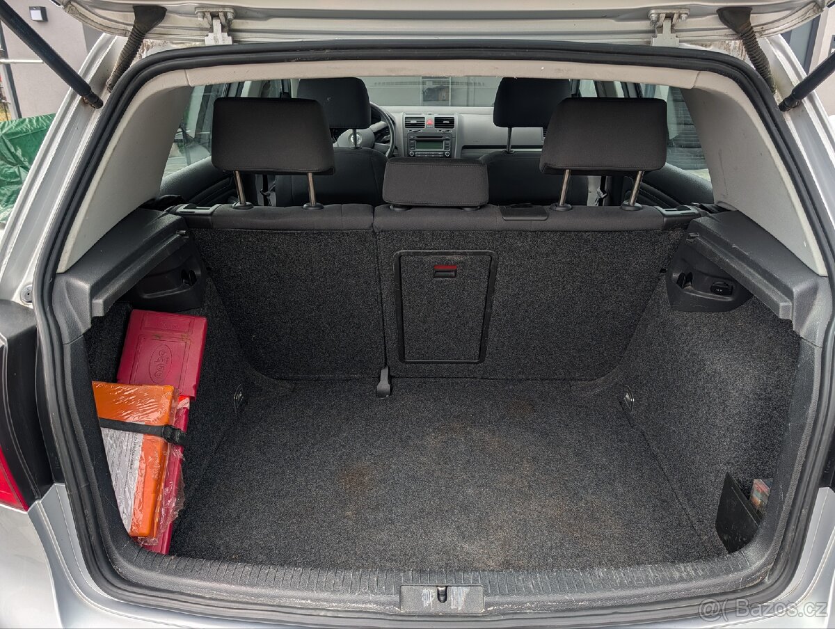 Volkswagen Golf V 1.6 MPI 75kW - 13