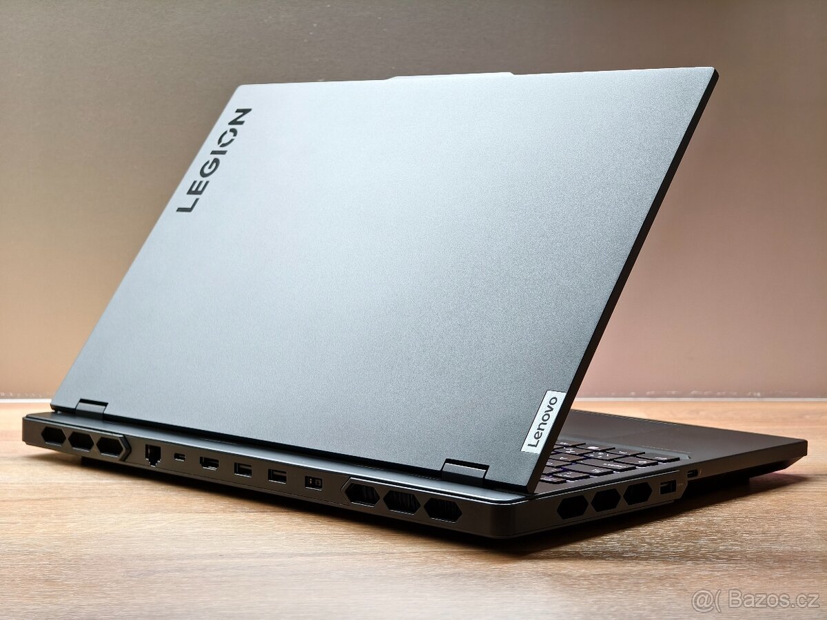 LENOVO LEGION PRO 7_i9-14900HX_32GB_RTX 4090 16GB 175W - 13