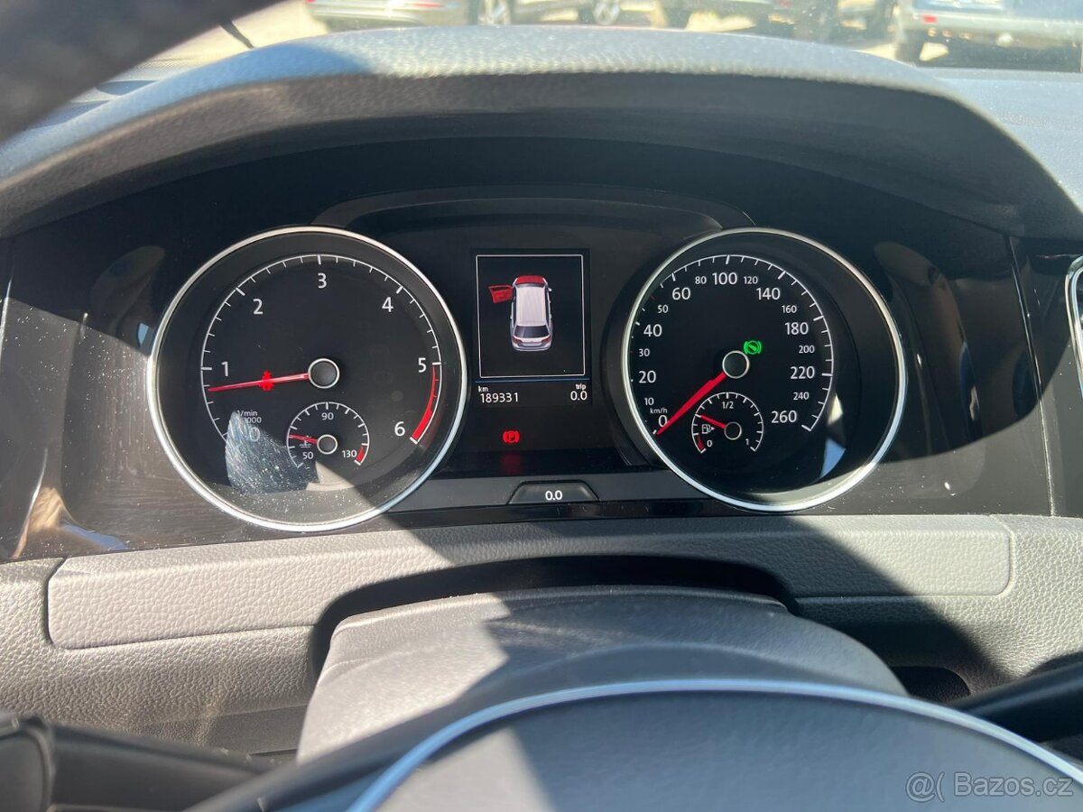 Volkswagen Golf Variant 2.0 TDI R-Line Highline DSG - 13