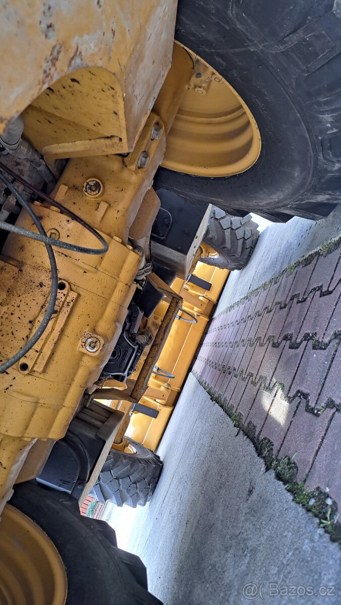 Traktorbagr Caterpillar 428F - 13