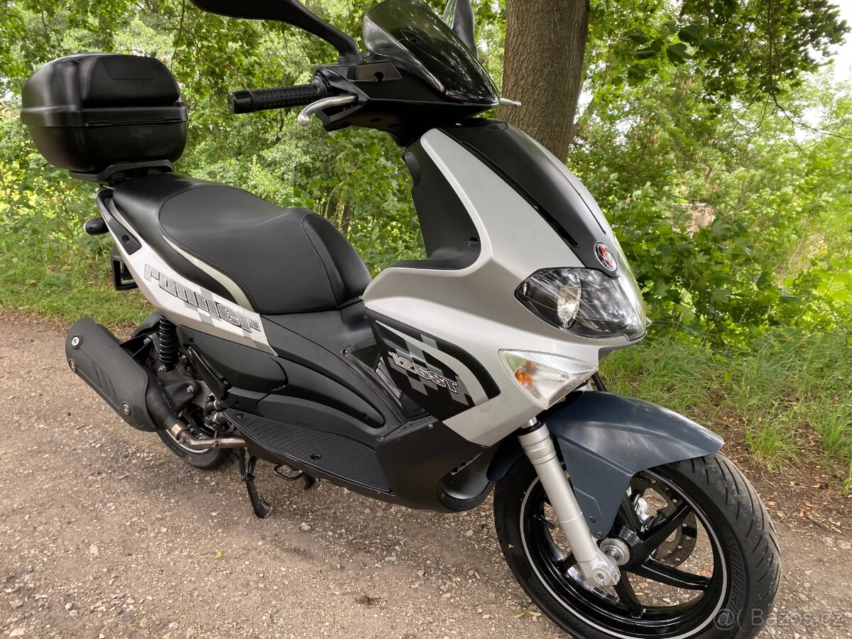 Gilera runner 125 ST (2015) - 13