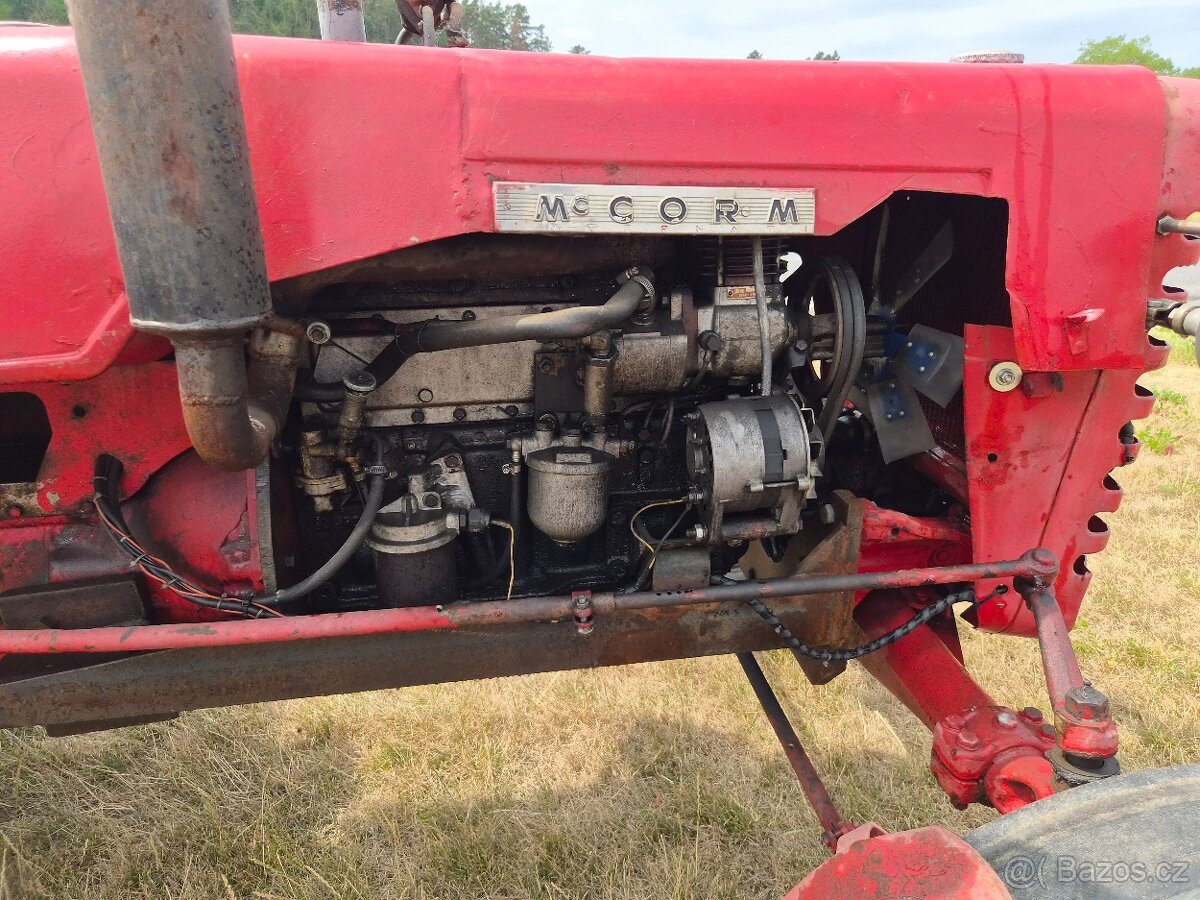 Traktor MCCormic D-436 s motorem Avia - 13