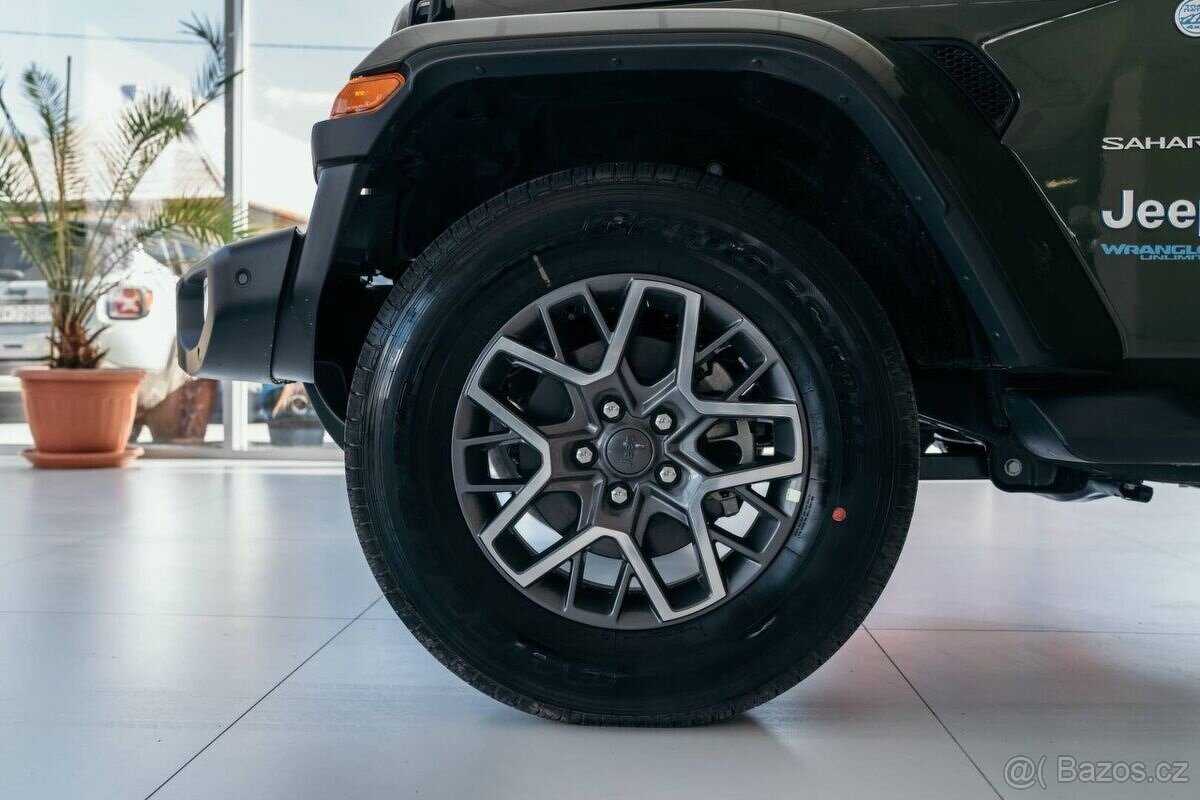 Jeep Wrangler - 13