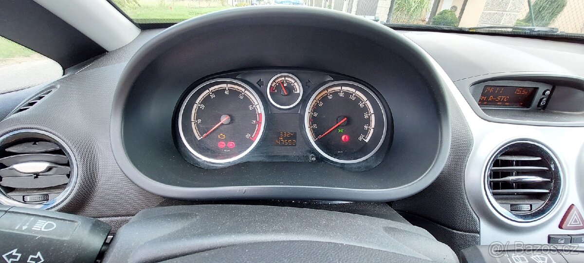 Prodám Opel Corsa 1.2i 16V r.v. 2009 - 13