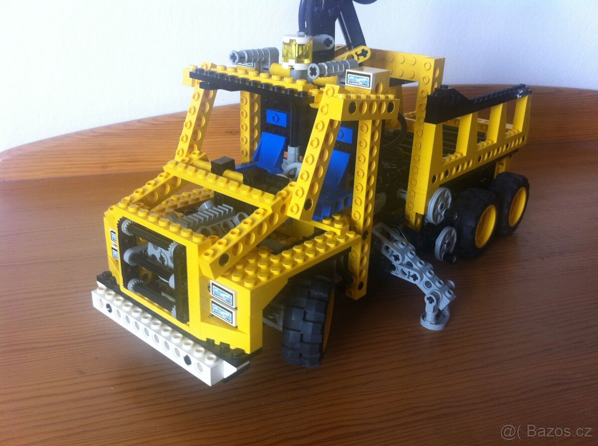 Lego Technic Construction Pneumatic Crane Truck (8460) - 13