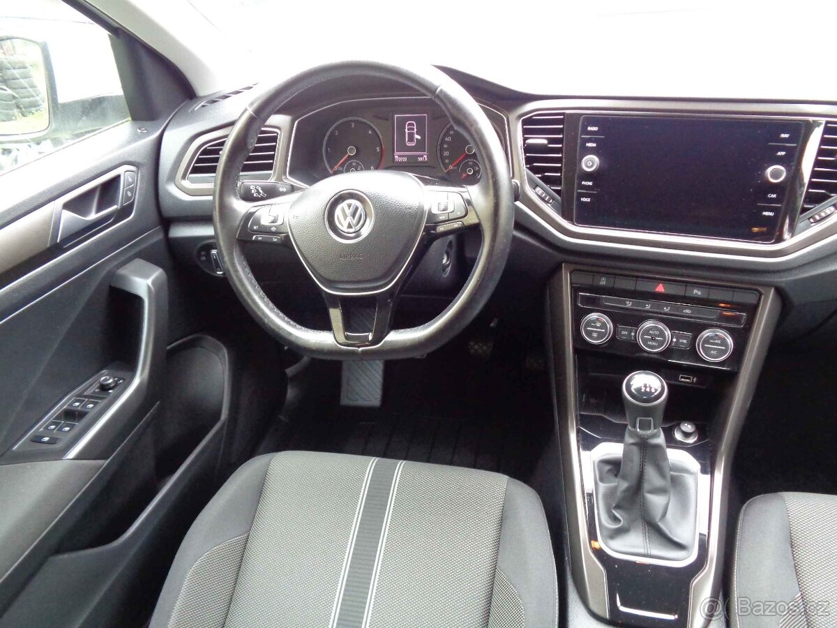 VW T-roc 1,6 TDI COMFORTLINE - 1563 - 13