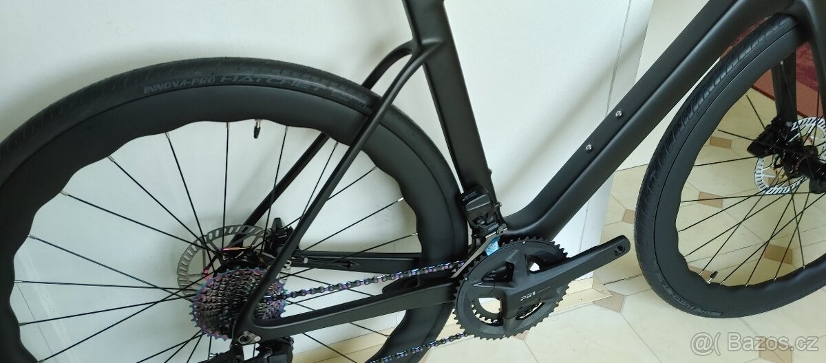 silniční karbonové kolo s elektronickým řazením - 13