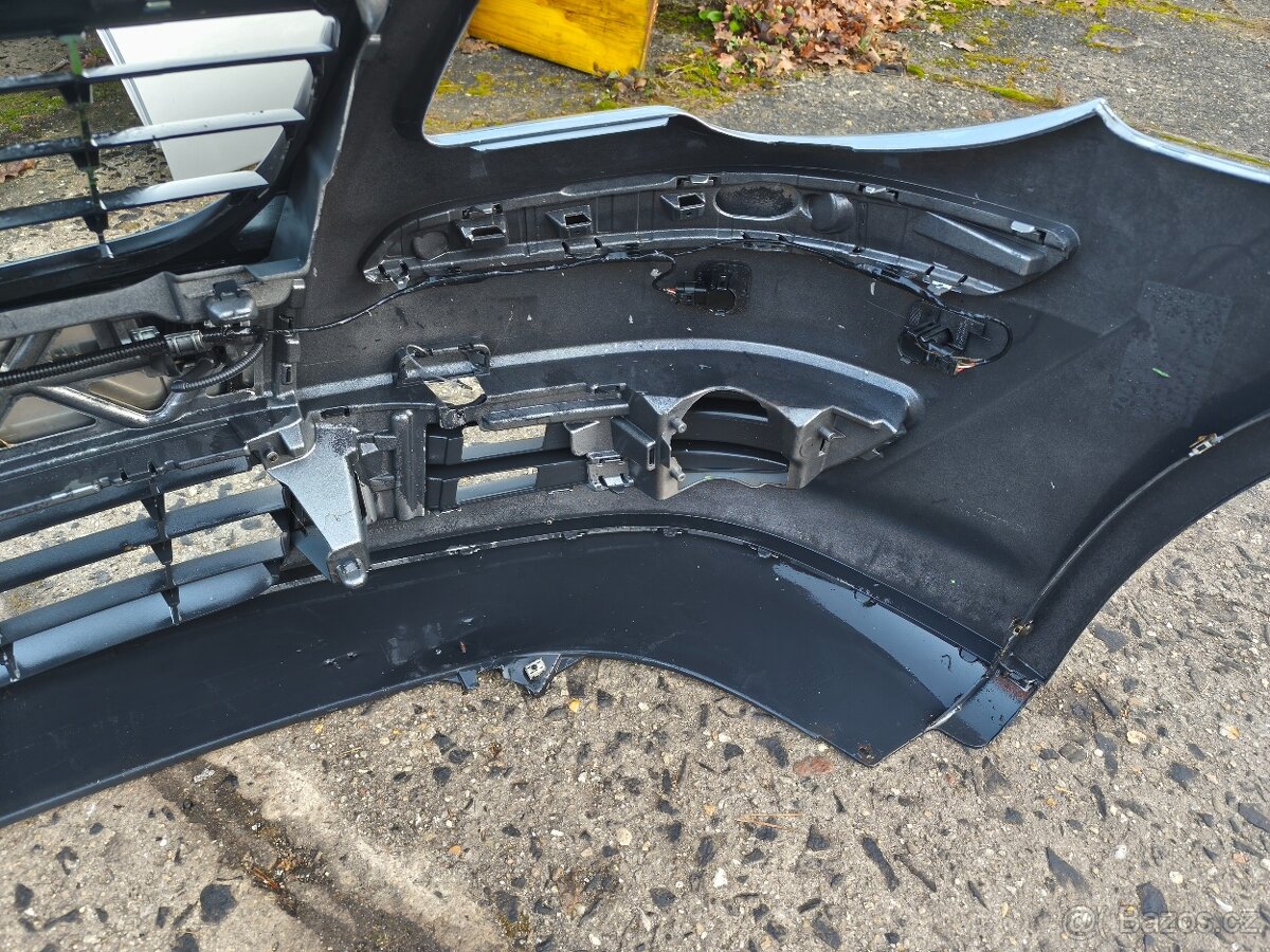 VW Touran facelift - přední náraznik , kapota - 13