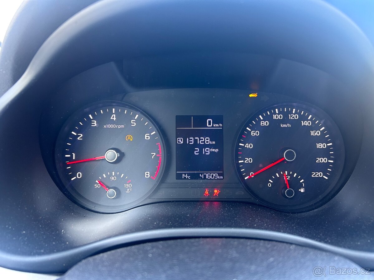 KIA Rio 1.2 benzín 2017 47609km - 13