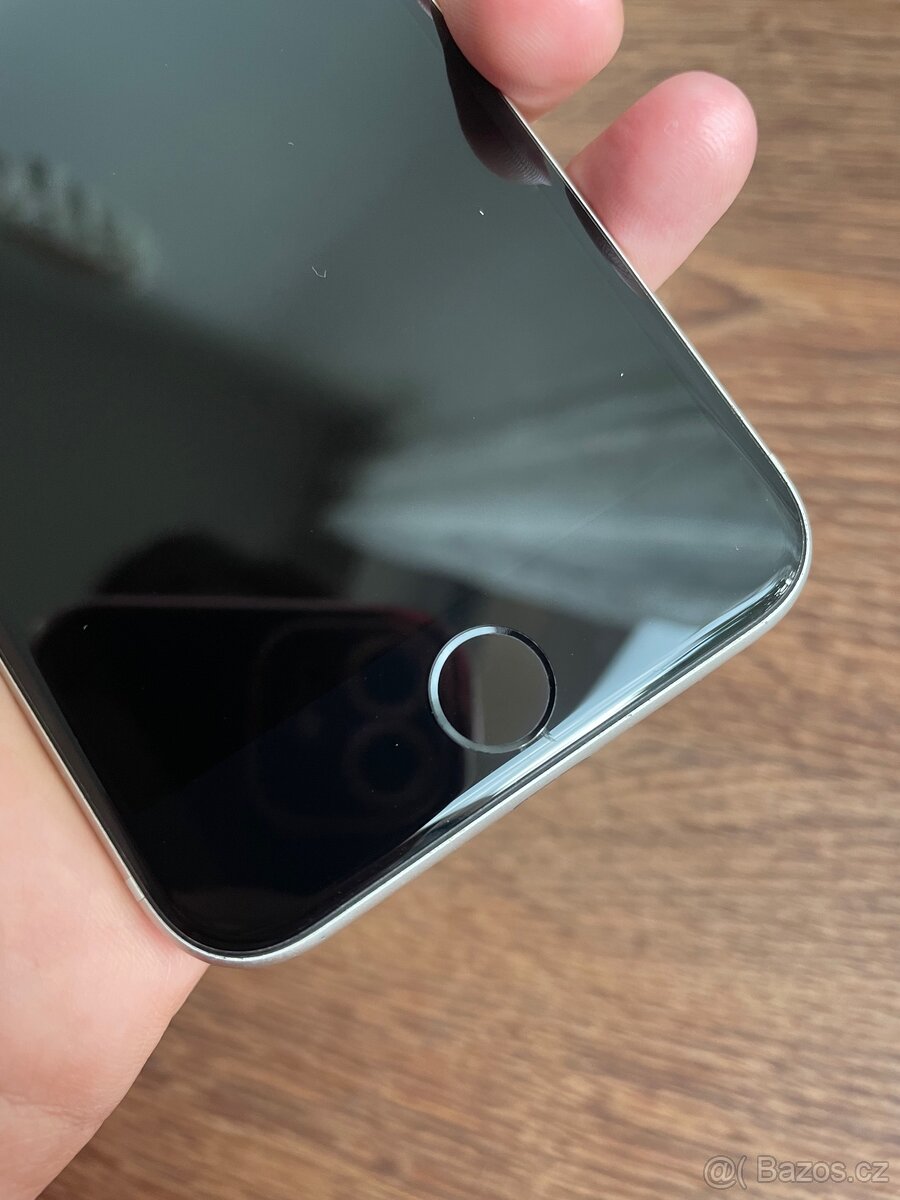 iPhone SE 2022 256 gb + příslušenství - 13