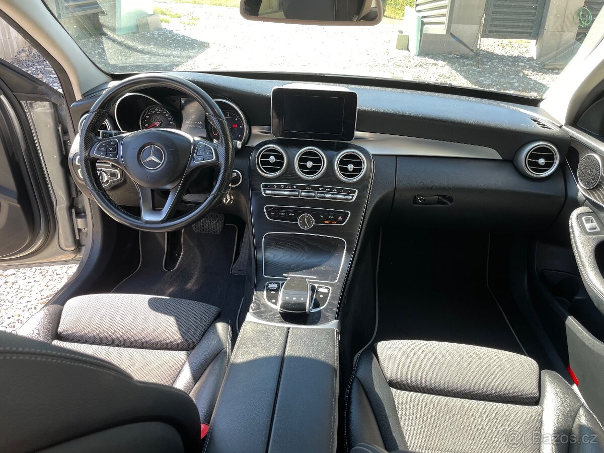 Mercedes Benz C 220D - 13