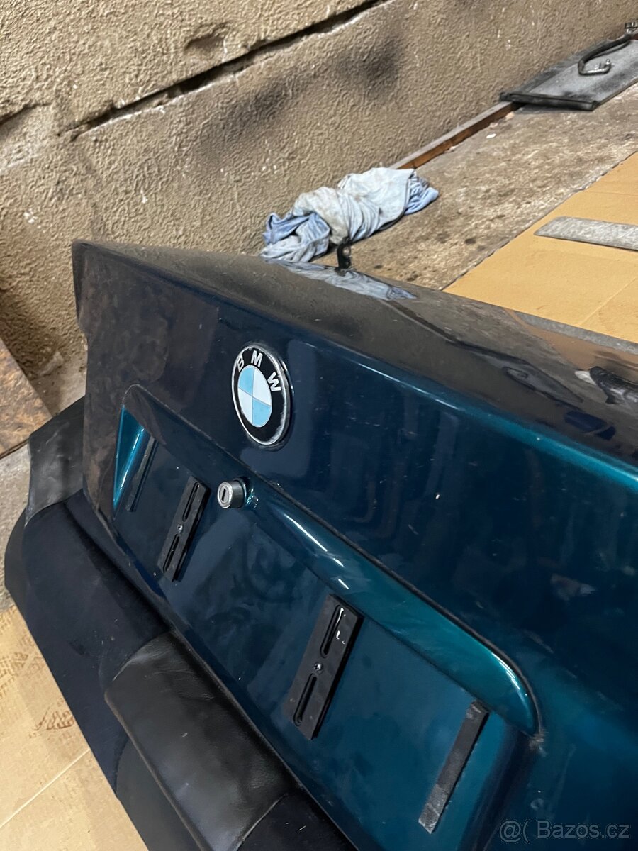 Karoserie BMW e36 sedan - 13