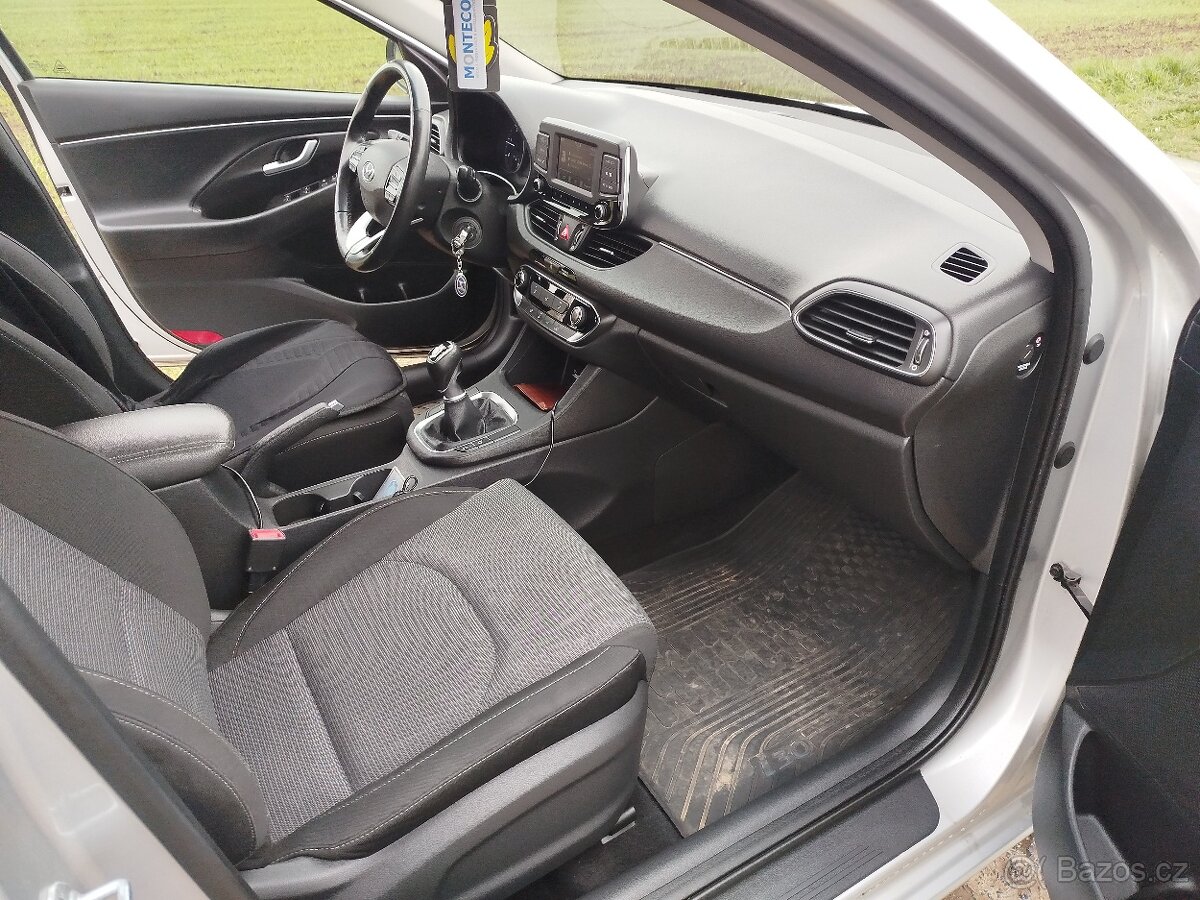 Hyundai i30 combi, 1.6 CRDi - 13