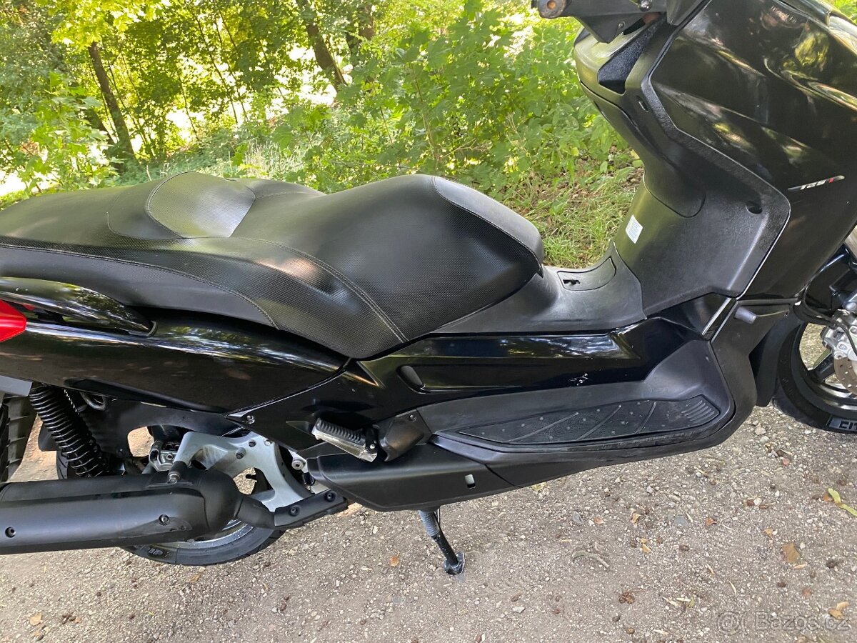 Yamaha X max 125 - 13