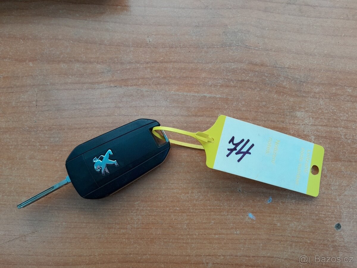 Peugeot 208 1,4 HDi - 13