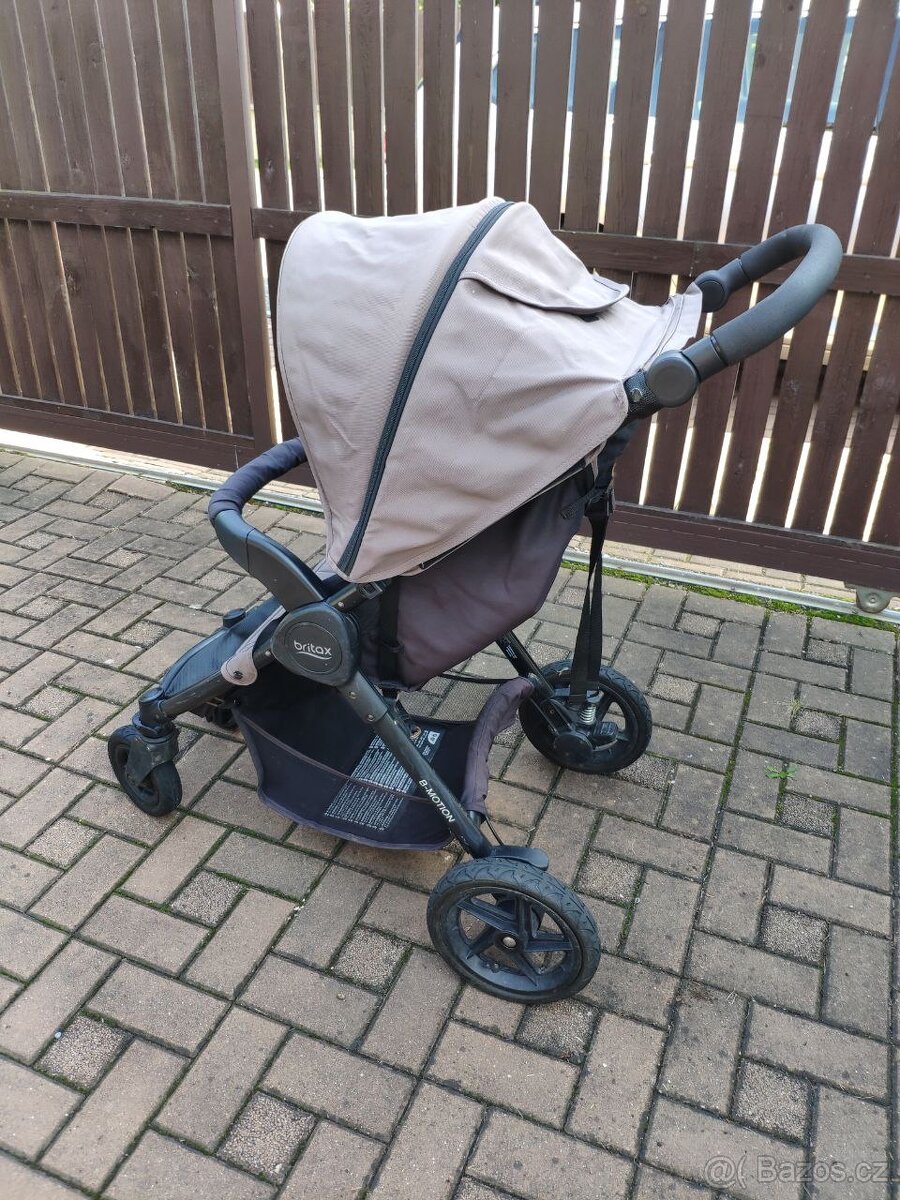 Kočárek Britax B-motion 4 + autosedačka zdarma - 13