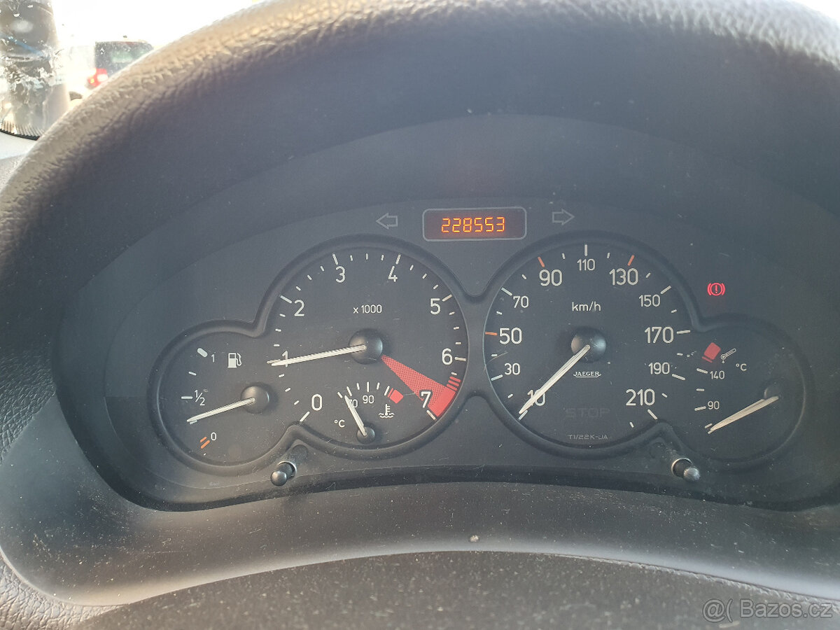 PEUGEOT 206 KOMBI R.V 2003 - 13