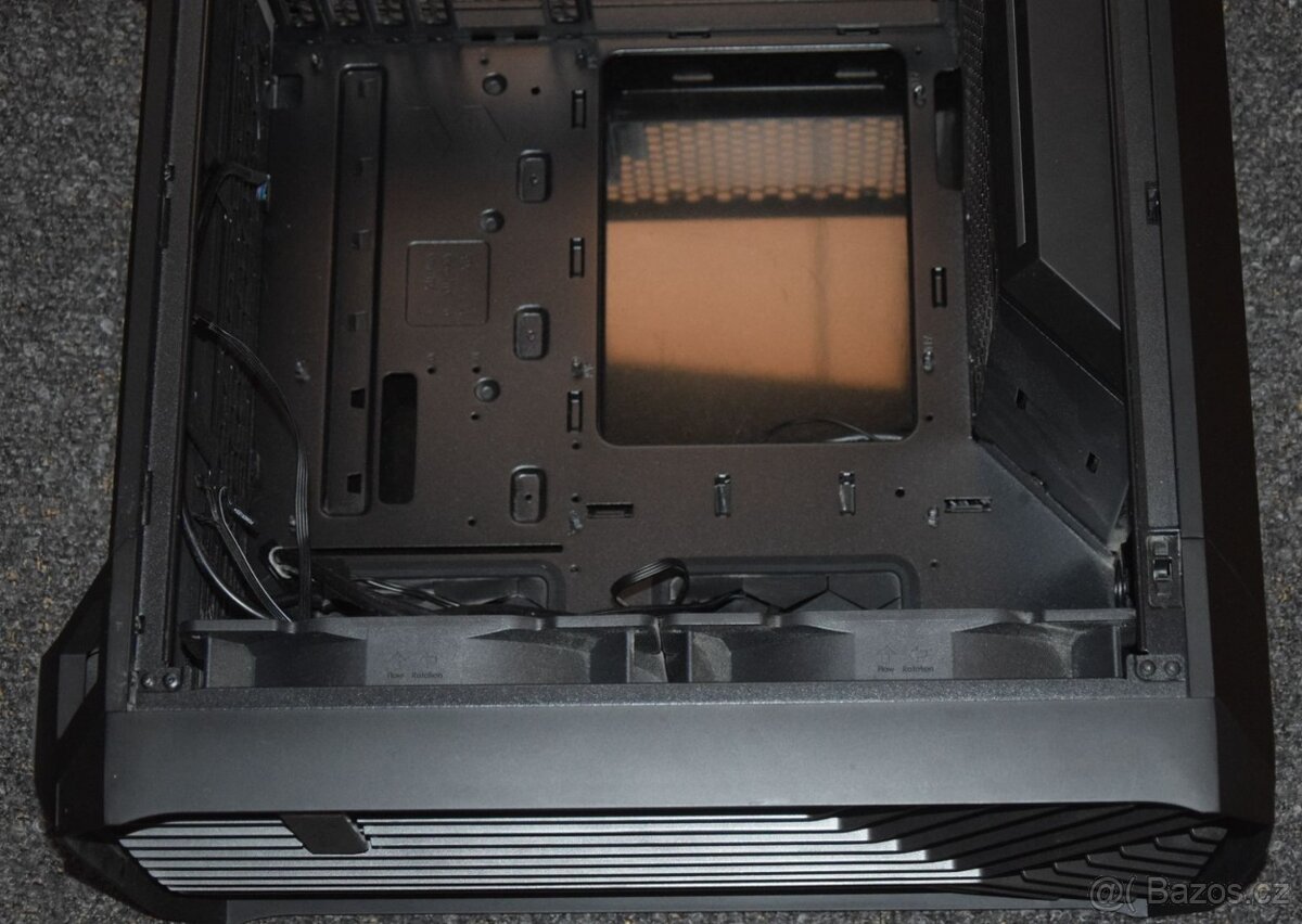 Fractal Design Torrent Black TG, super airflow,USB-C vpředu - 13
