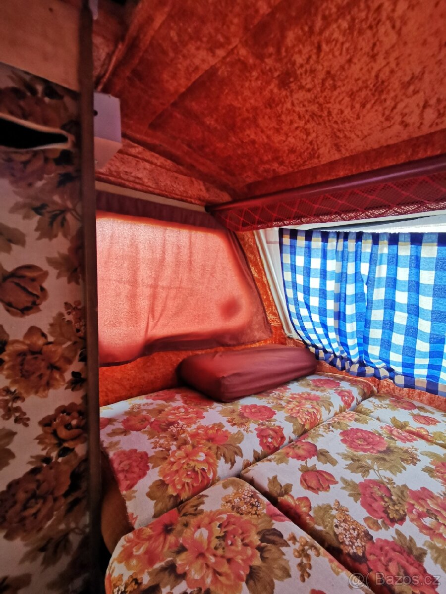 Polsky karavan N126, Polak N126, Lednice, Naftové topeni - 13