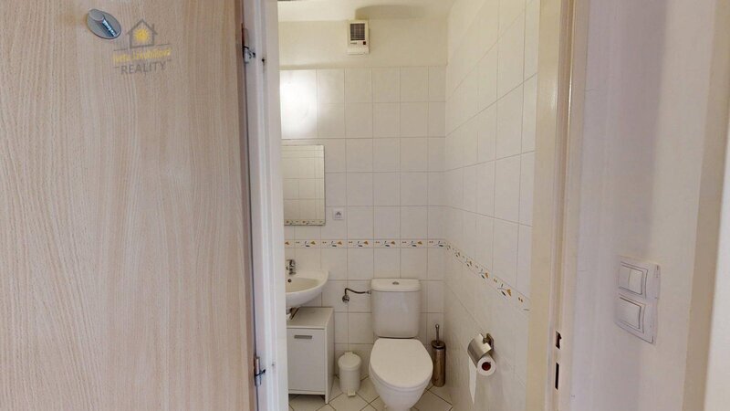 Prodej bytu 1+KK, balkon - 13