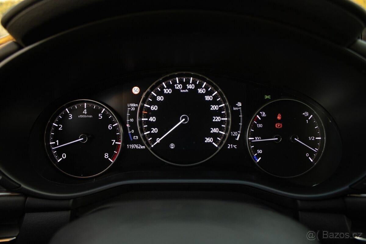 Mazda 3 2.0 Skyactiv / 90kW / M6 / 2019 - 13