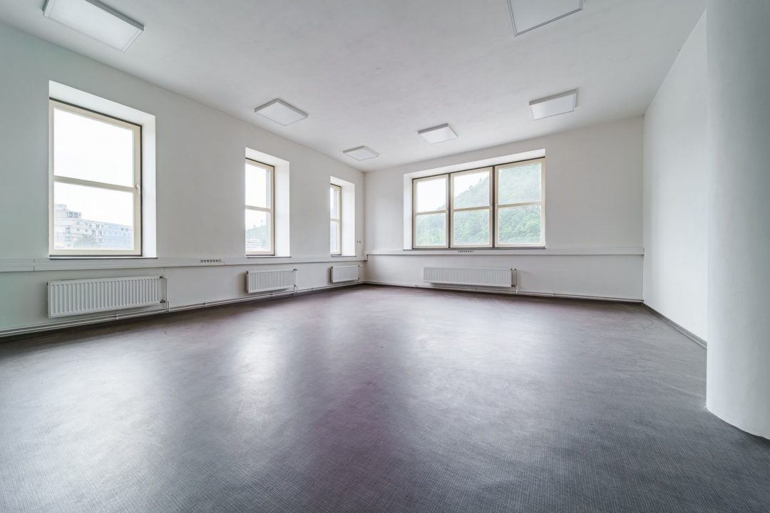 Administrativní budova Adamov u Brna 2325m2 - 13