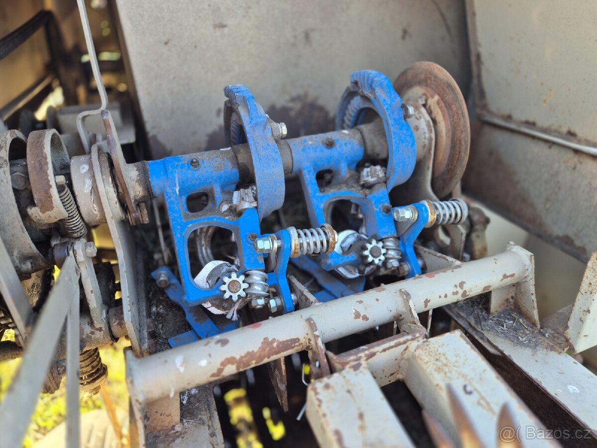 Balíkovač, lis na malé balíky Fortschritt K 454 - 13