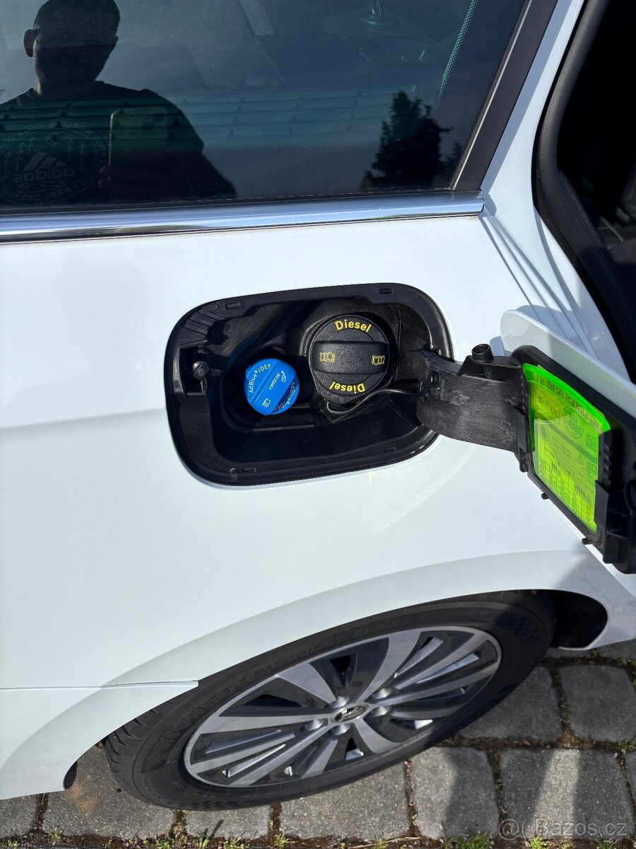 Skoda Superb 2.0 tdi 110 kw - 13