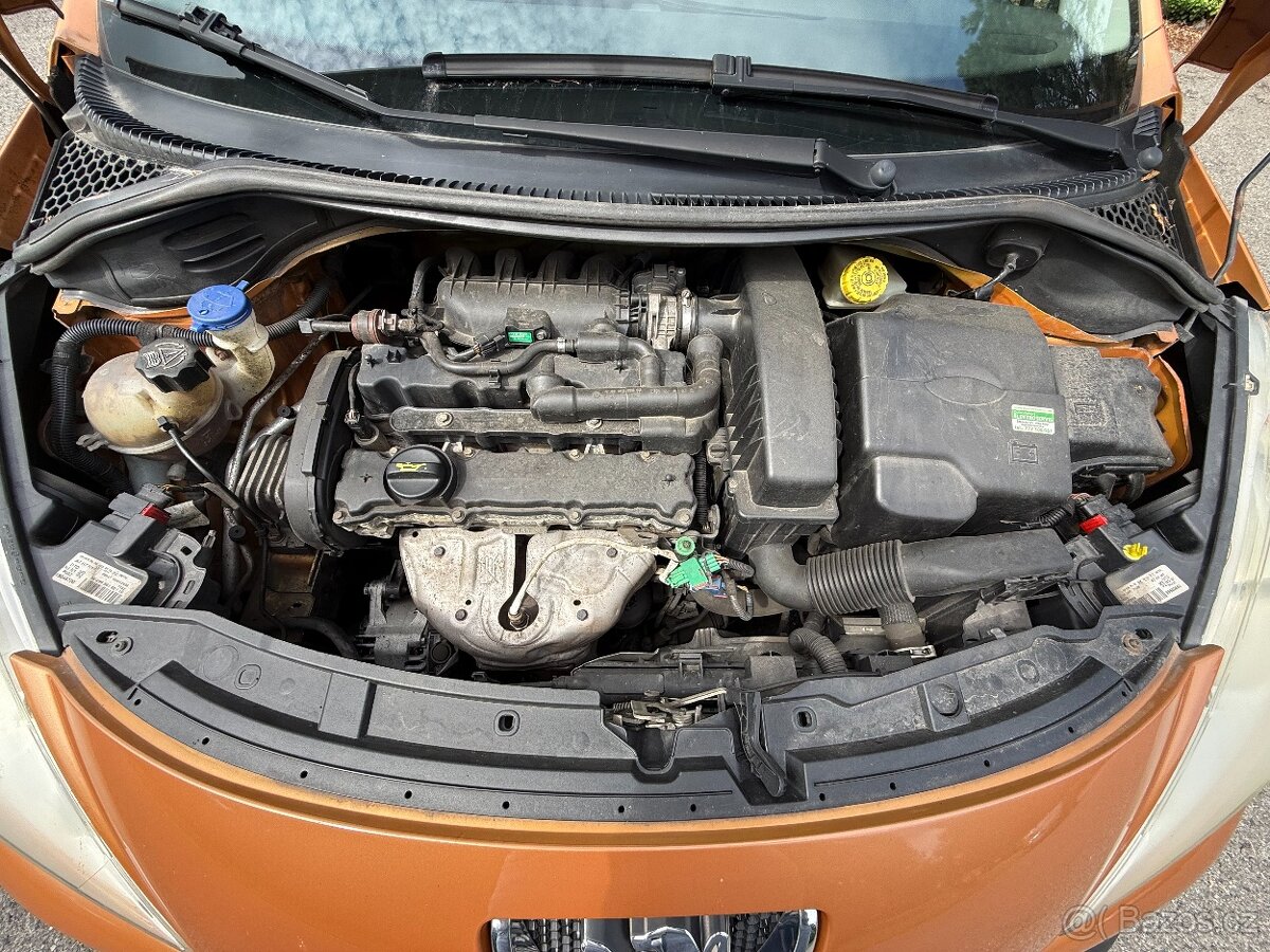 PEUGEOT 207 - 13