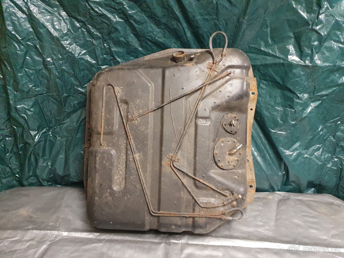 MITSUBISHI PAJERO 2 - 13