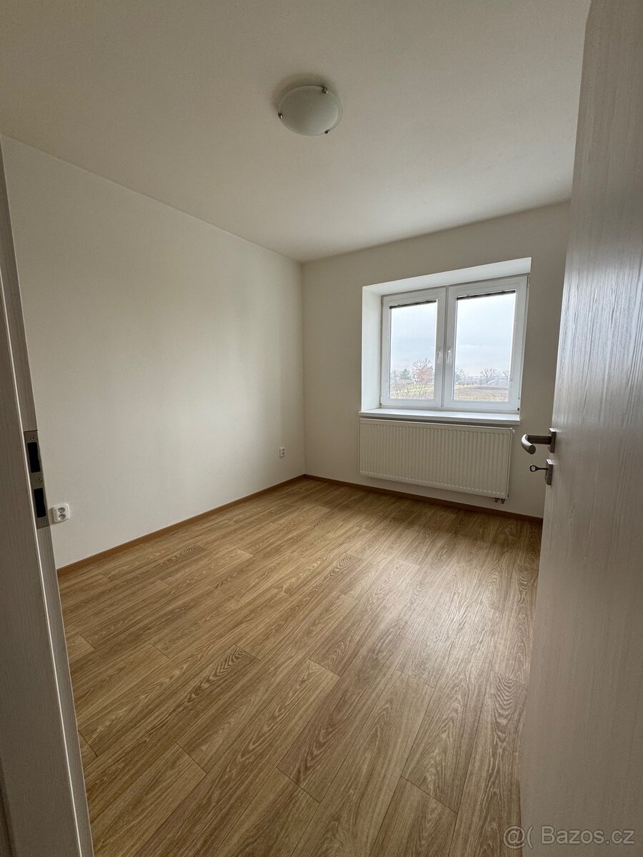 DLOUHODOBÝ PRONÁJEM BYTU 3+1kk (70 m² )BLAŽOVICE U BRNA - 13