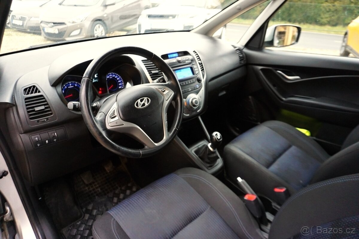 HYUINDAI IX20 1,4 CVVT 66KW 2013 1. MAJITEL 79.500 KM - 13