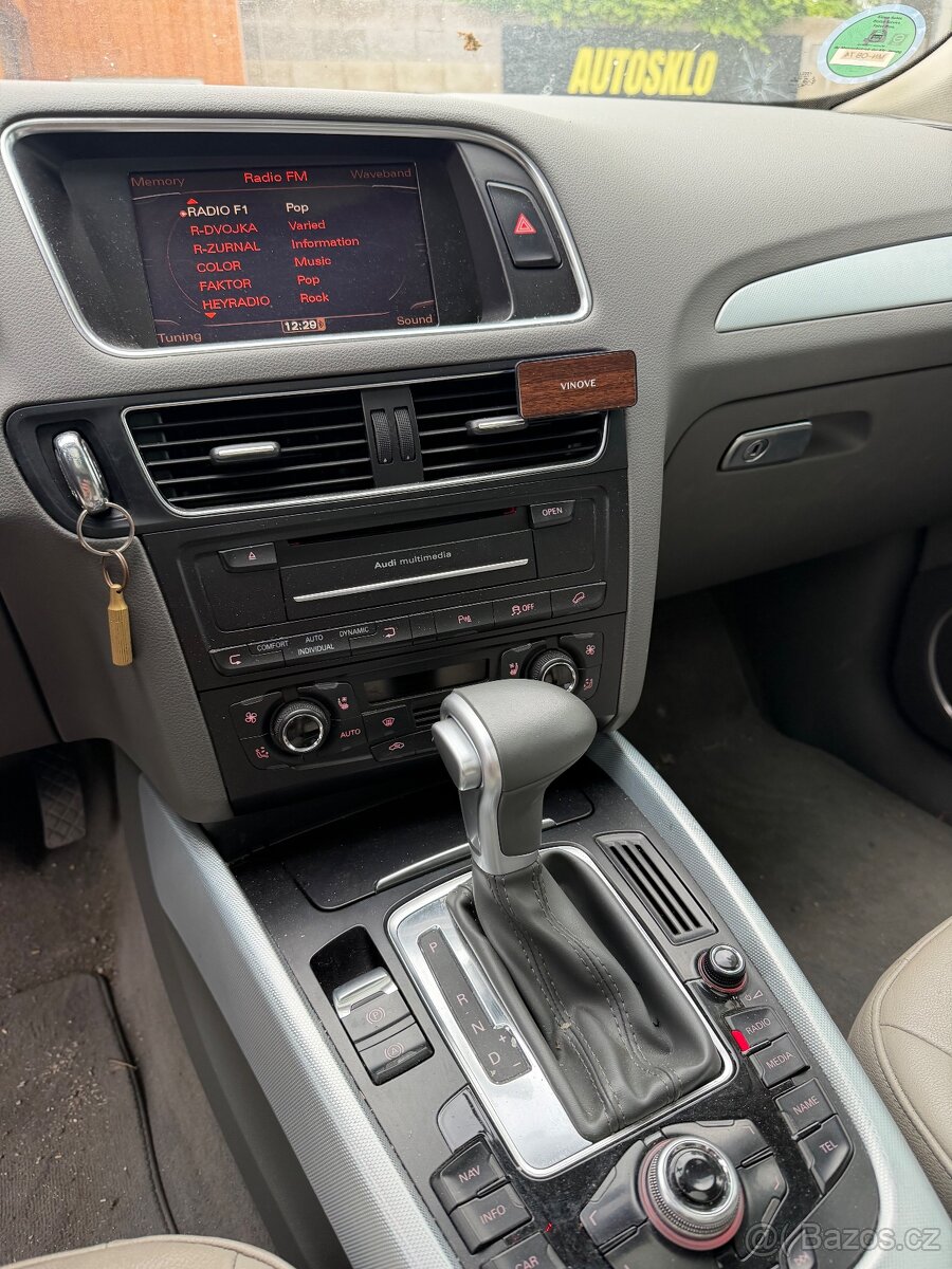 Audi Q5 3.0Tdi 176kw Full výbava - 13