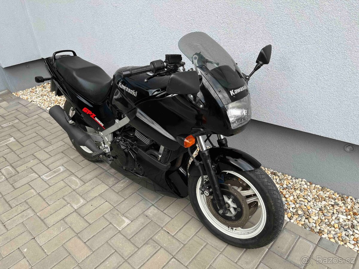 Kawasaki GPZ 500S - 13