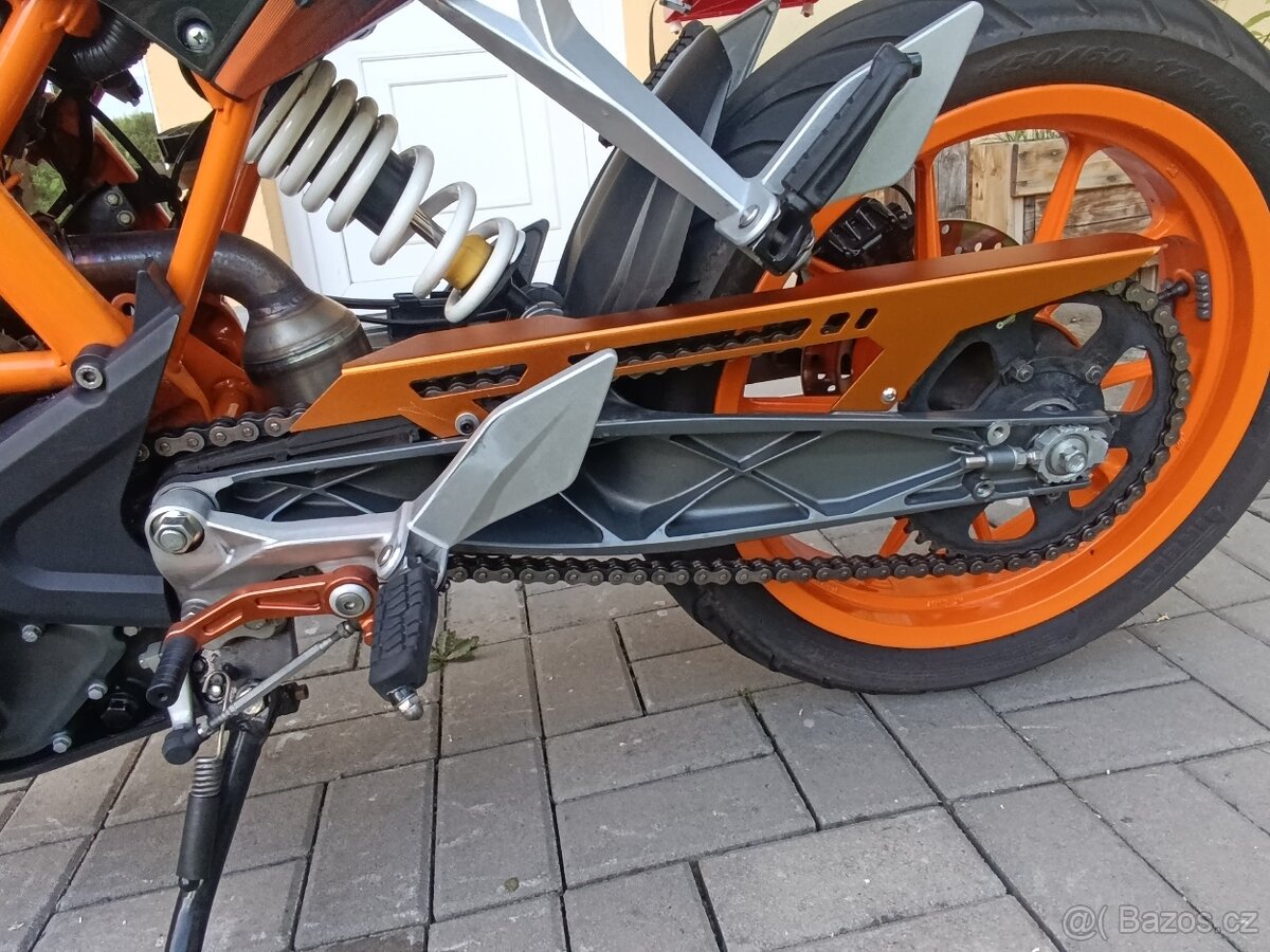 KTM Duke 390 - 13