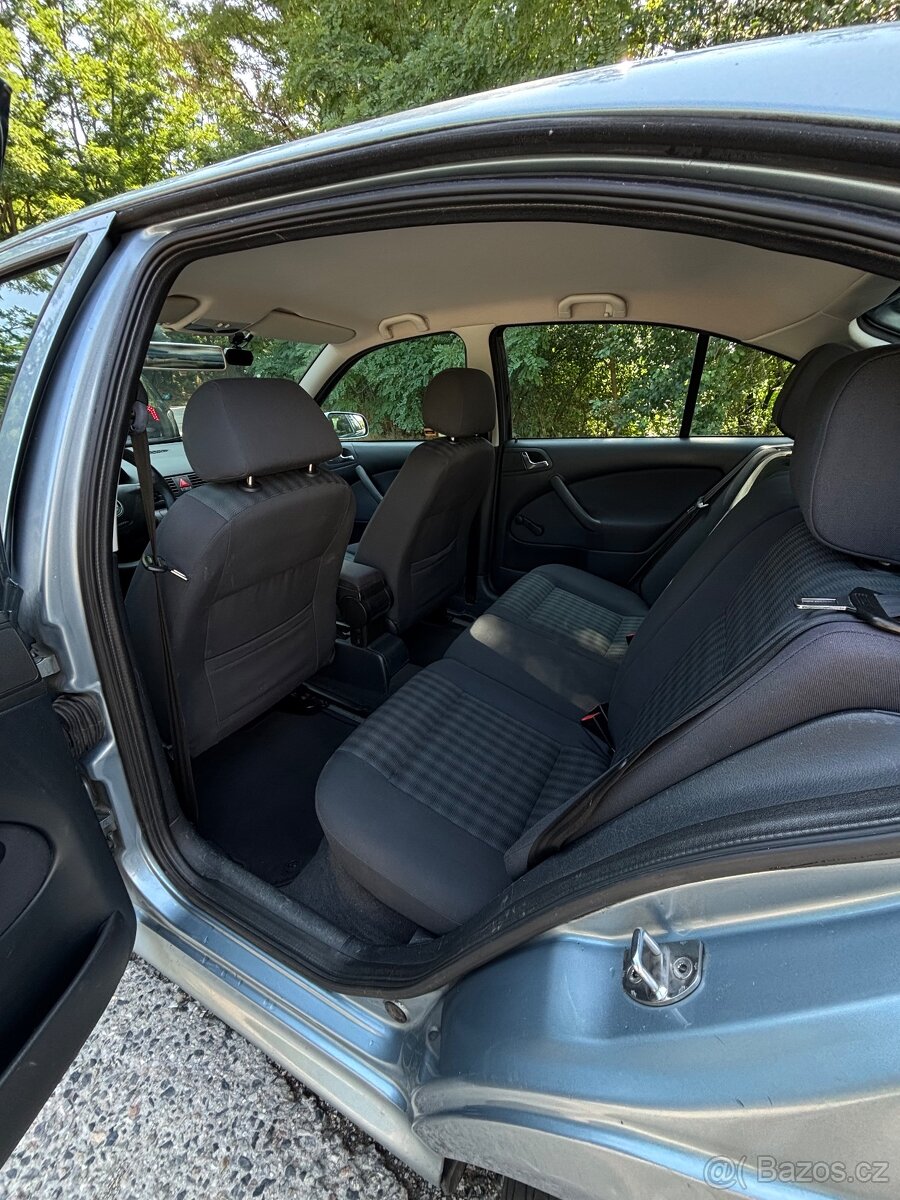 Škoda Octavia I 1.6 mpi 2004 - 13