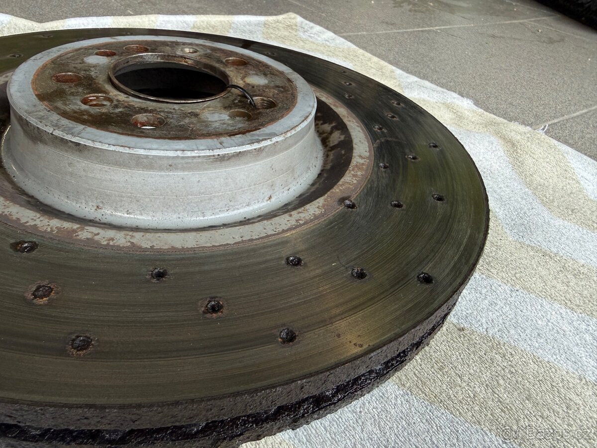 Přední sada brzd Brembo pro Superb 3 MQB - 13