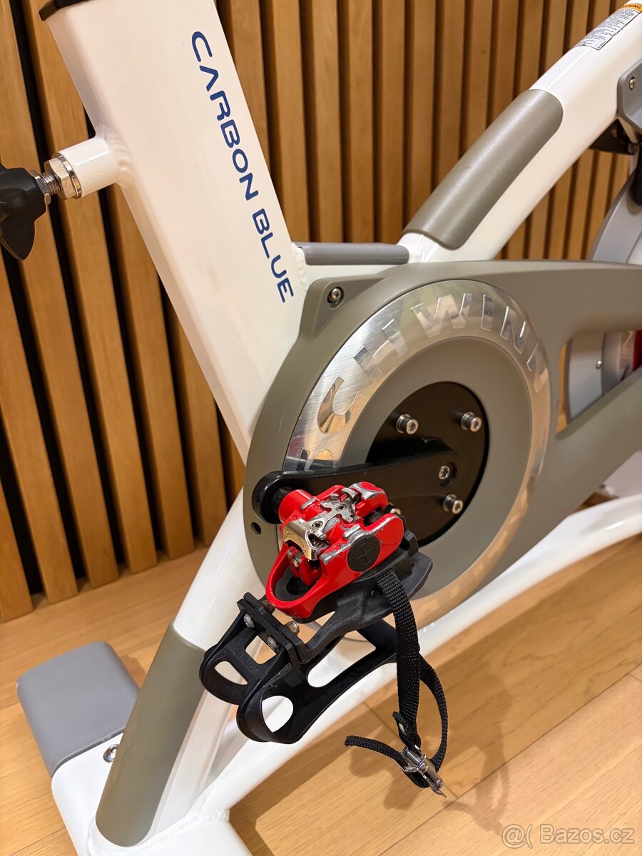 Spinningové kolo Schwinn - 13