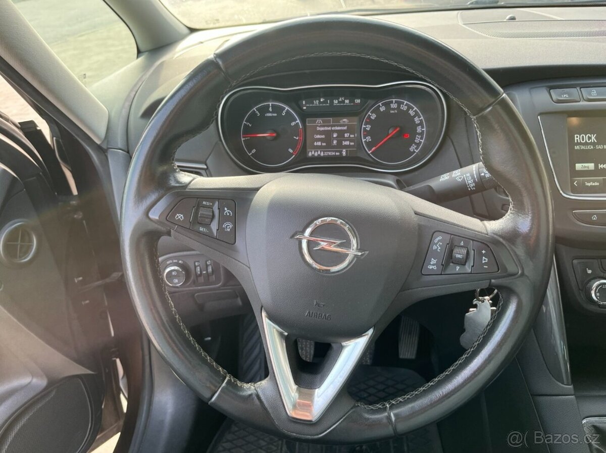 Opel Zafira Tourer 1.4 benzín + LPG - 13