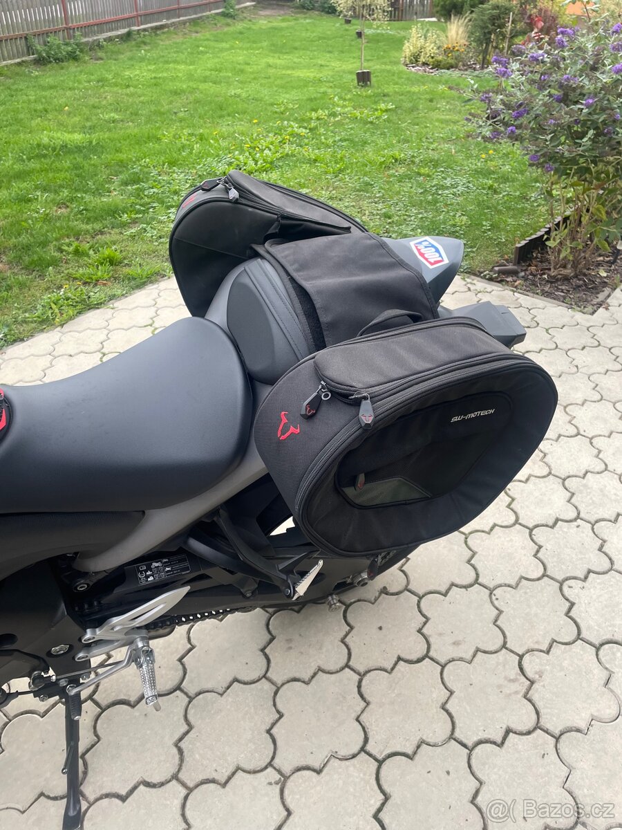Suzuki gsx-s 1000 - 13
