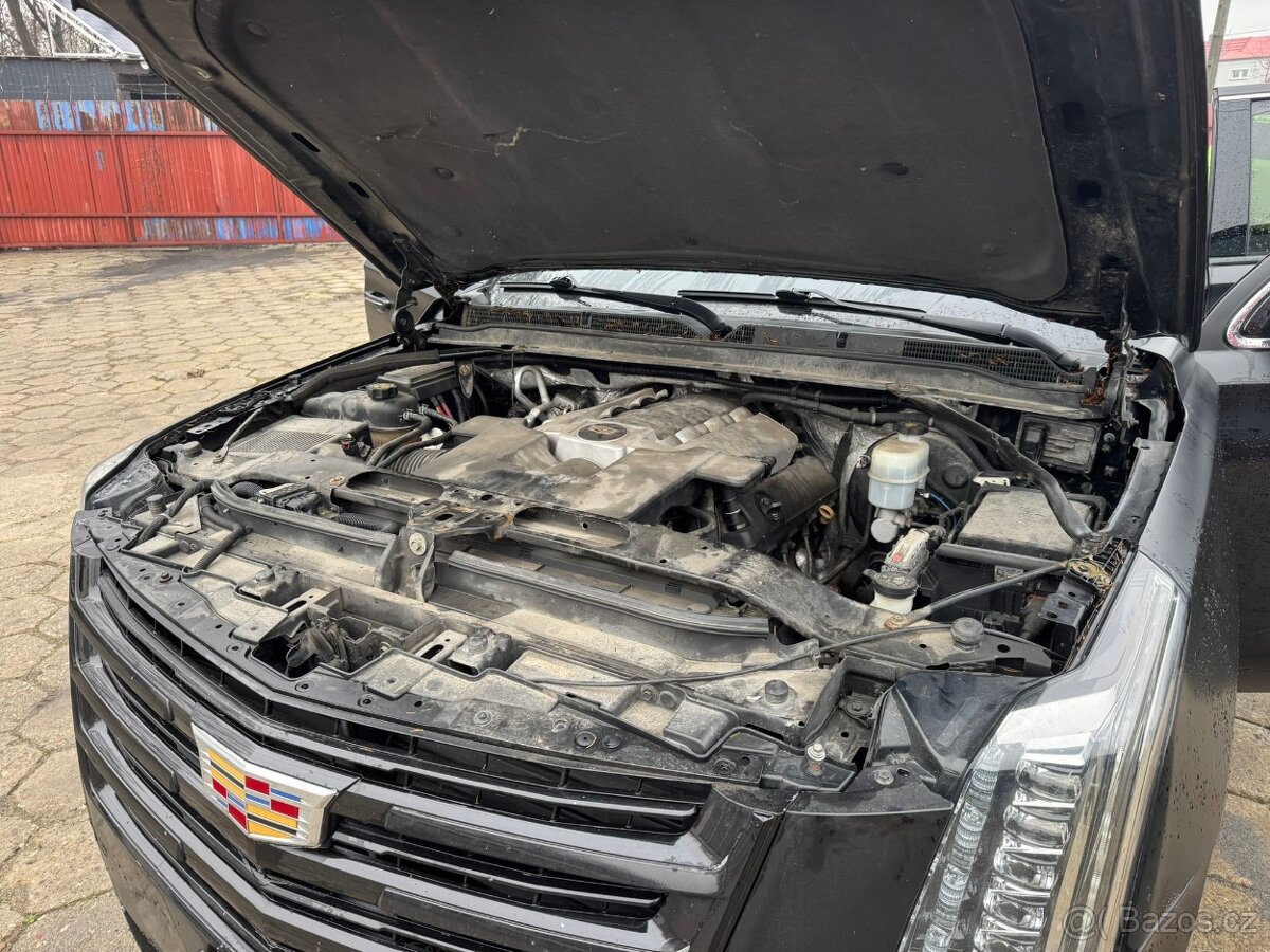 Cadillac Escalade - 13