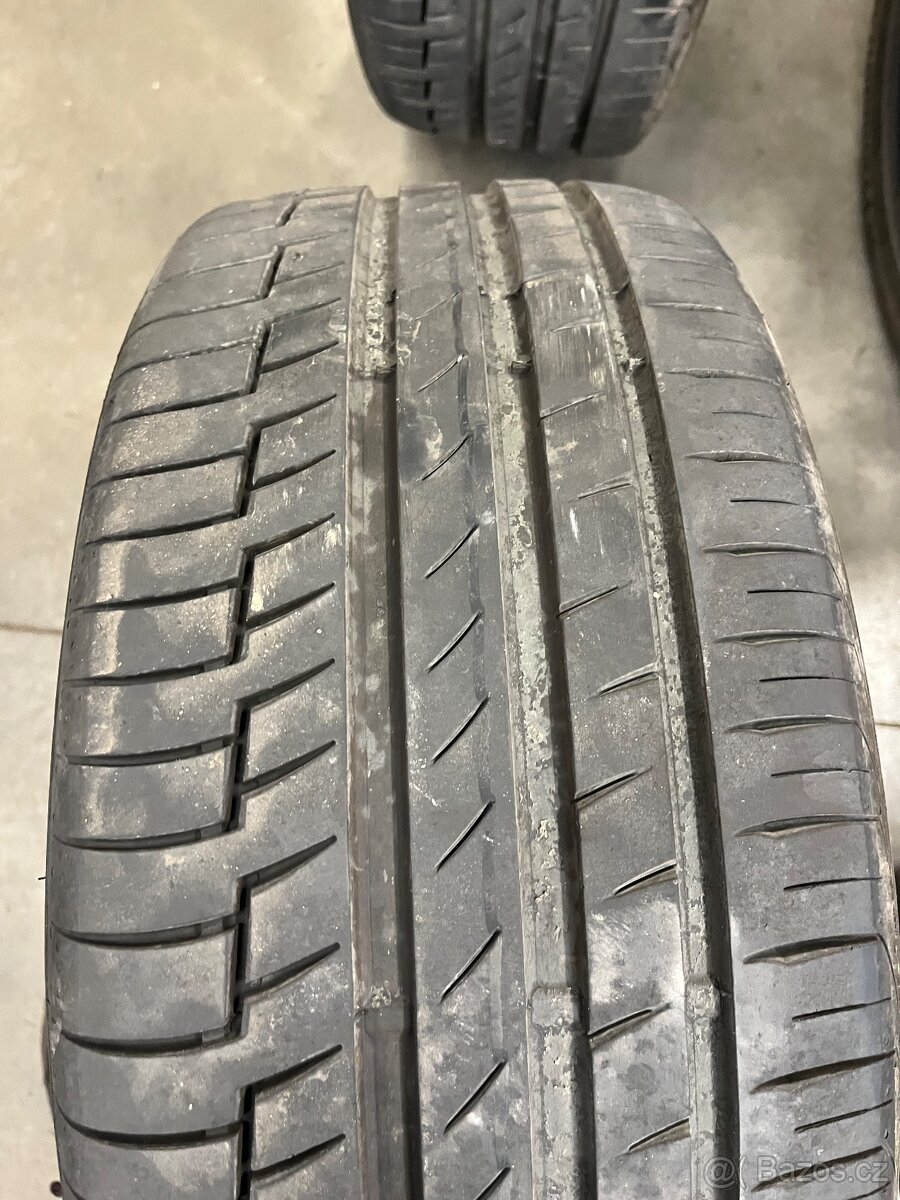 Pneu 235/45r18 - 13