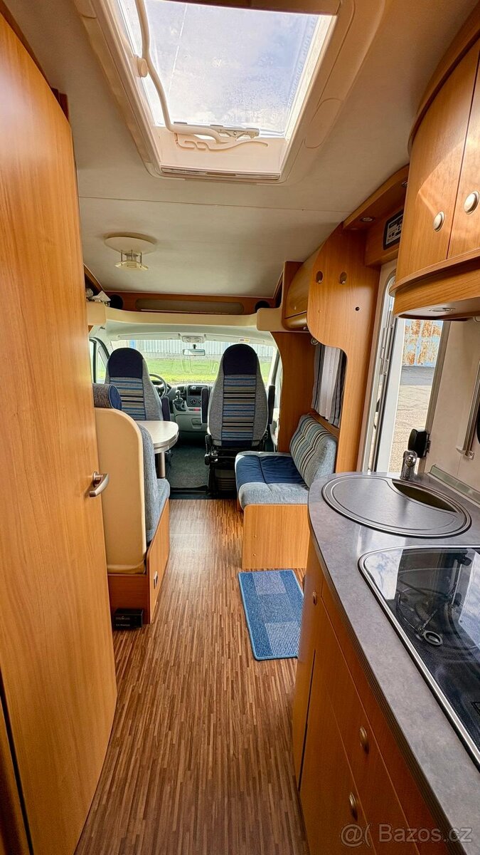 Obytné auto Bürstner 78000km - 13