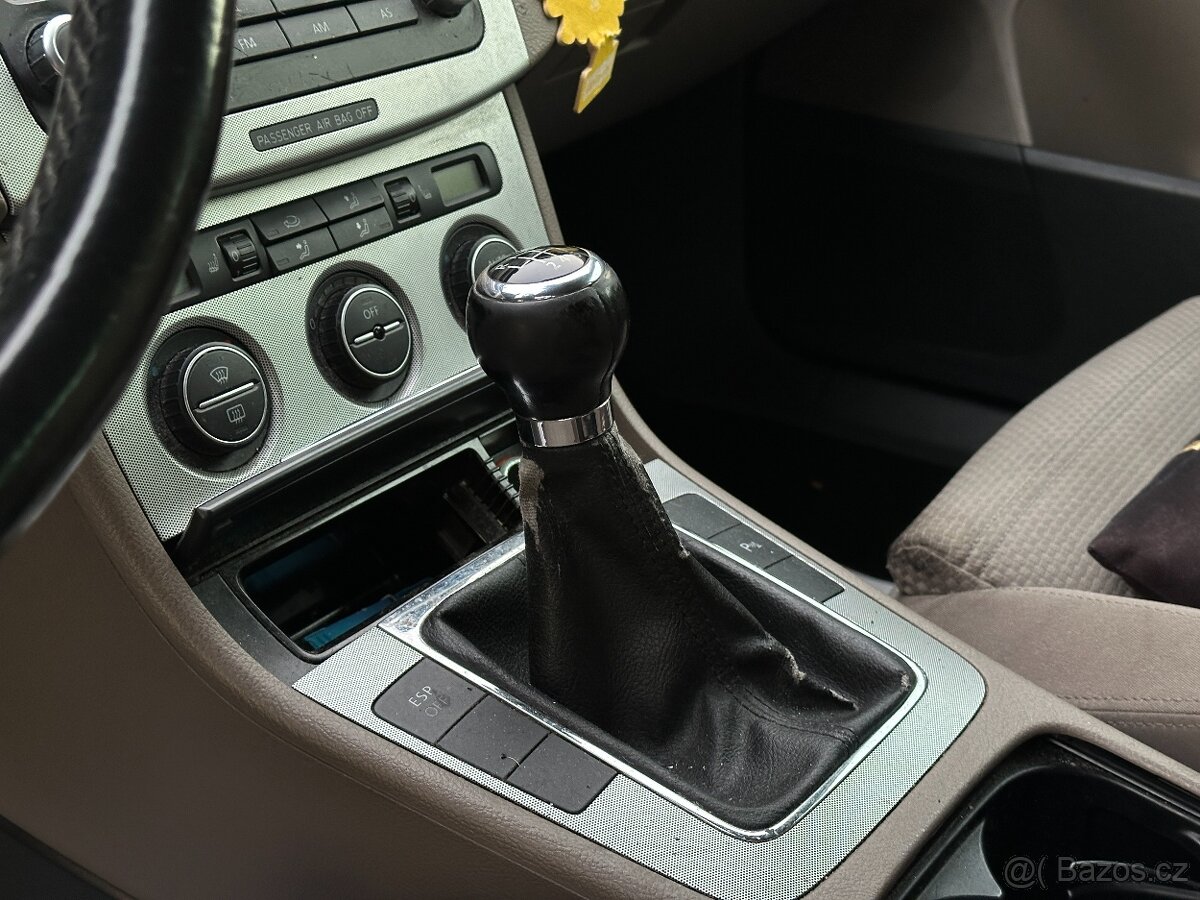 Volkswagen Passat 2005 - 13