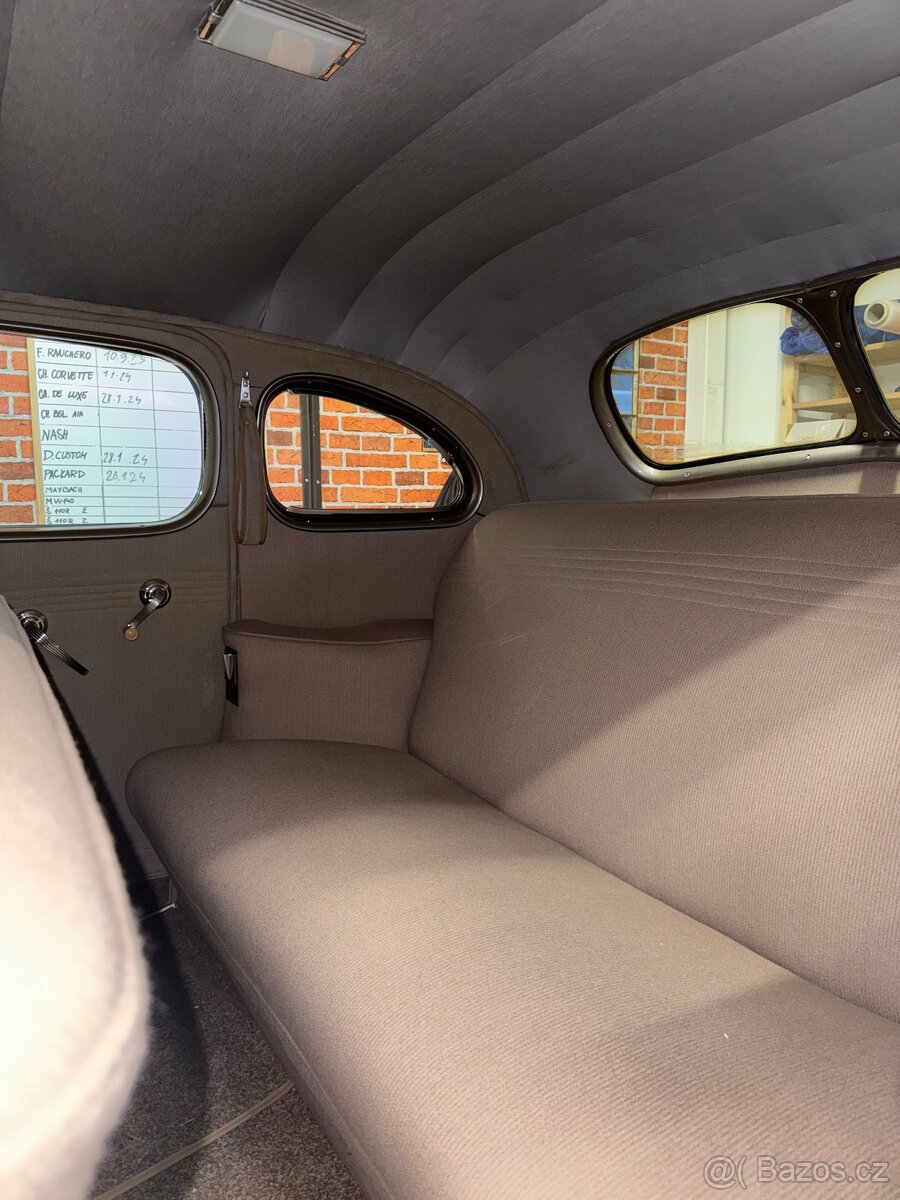 PACKARD TOURING EIGHT 1938 - 13